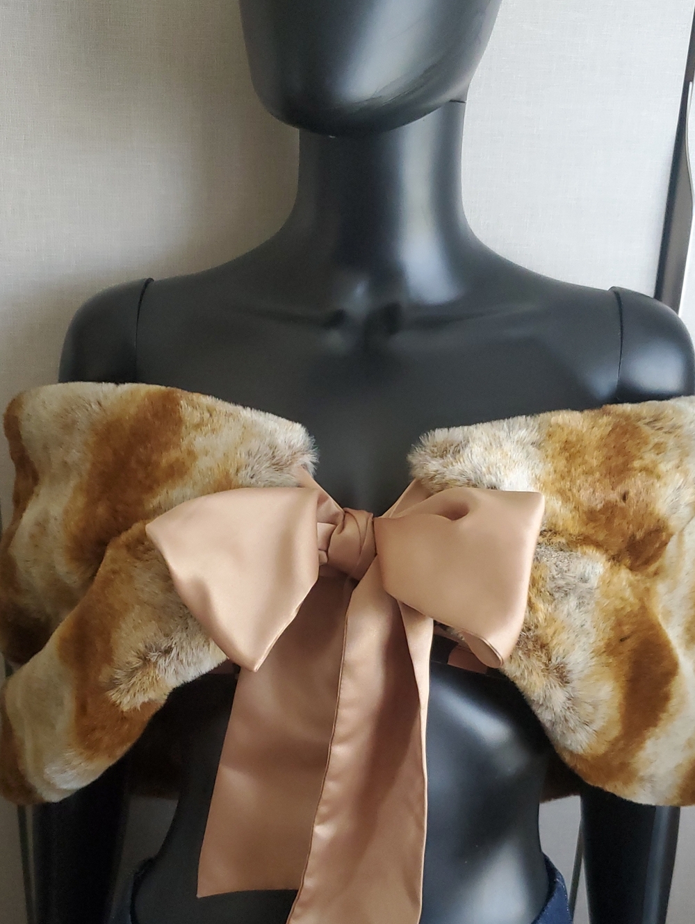 NWOT Vintage 90's Faux Fur Shrug with Satin Bow - OS - Tans & Golds